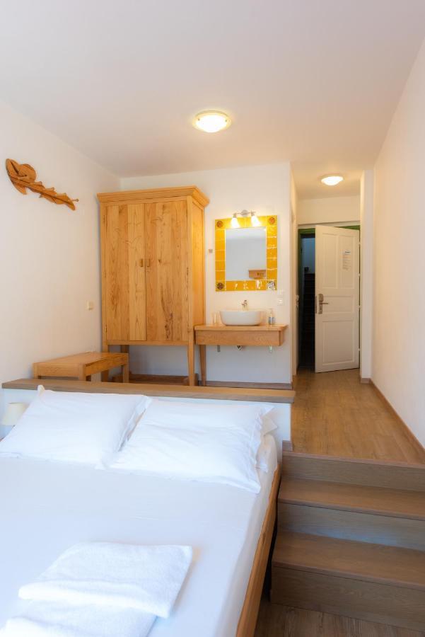 Margado Hotel Kamares  ภายนอก รูปภาพ